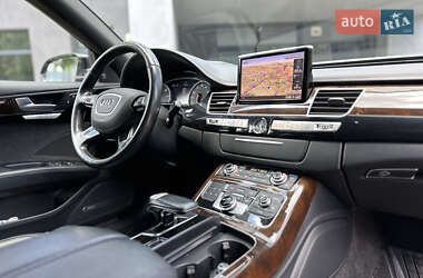 Седан Audi A8 2015 в 
