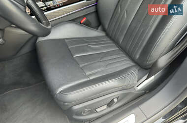 Седан Audi A8 2020 в 