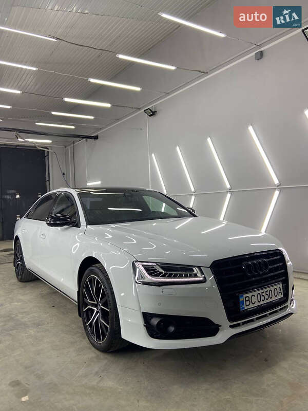 Audi A8 2012