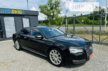 Седан Audi A8 2011 в Иршаве