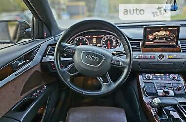 Седан Audi A8 2012 в Рівному