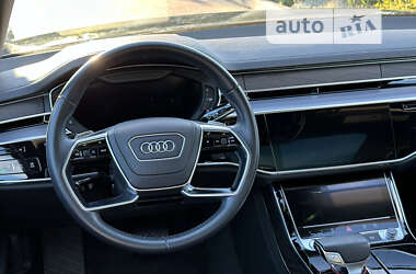 Седан Audi A8 2018 в Черновцах