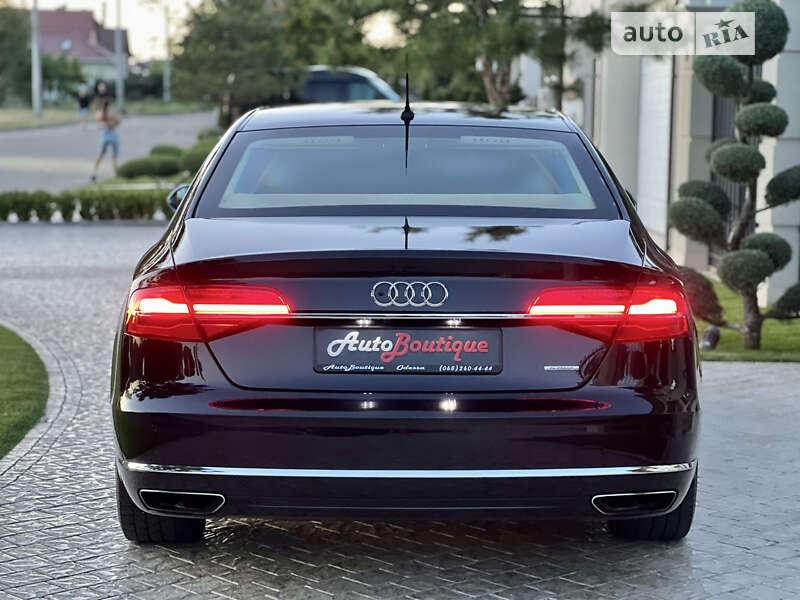 Седан Audi A8 2015 в Одессе