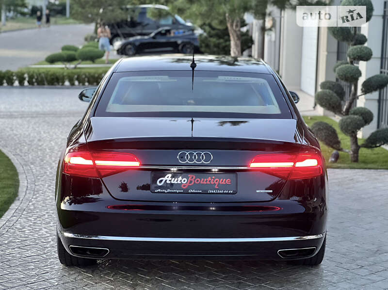 Седан Audi A8 2015 в Одессе