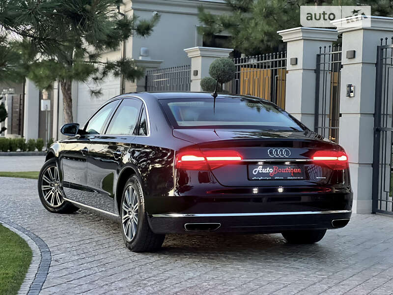 Седан Audi A8 2015 в Одессе