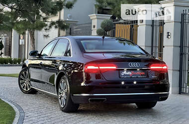 Седан Audi A8 2015 в 