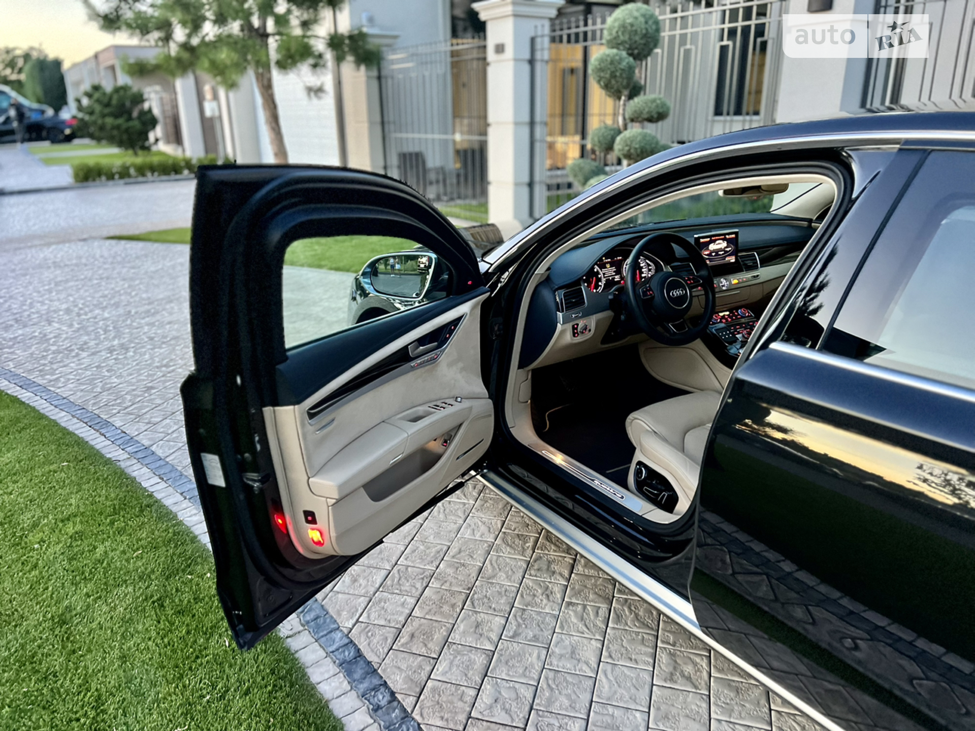 2015 Audi A8 - мініатюра 28