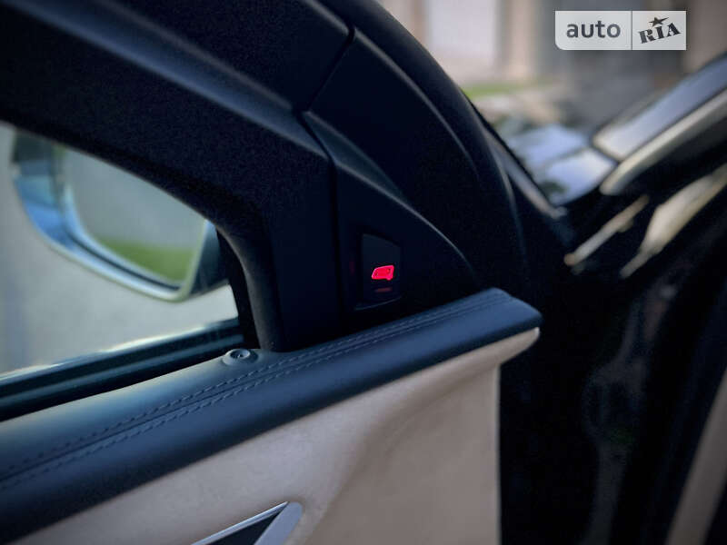 Седан Audi A8 2015 в Одессе