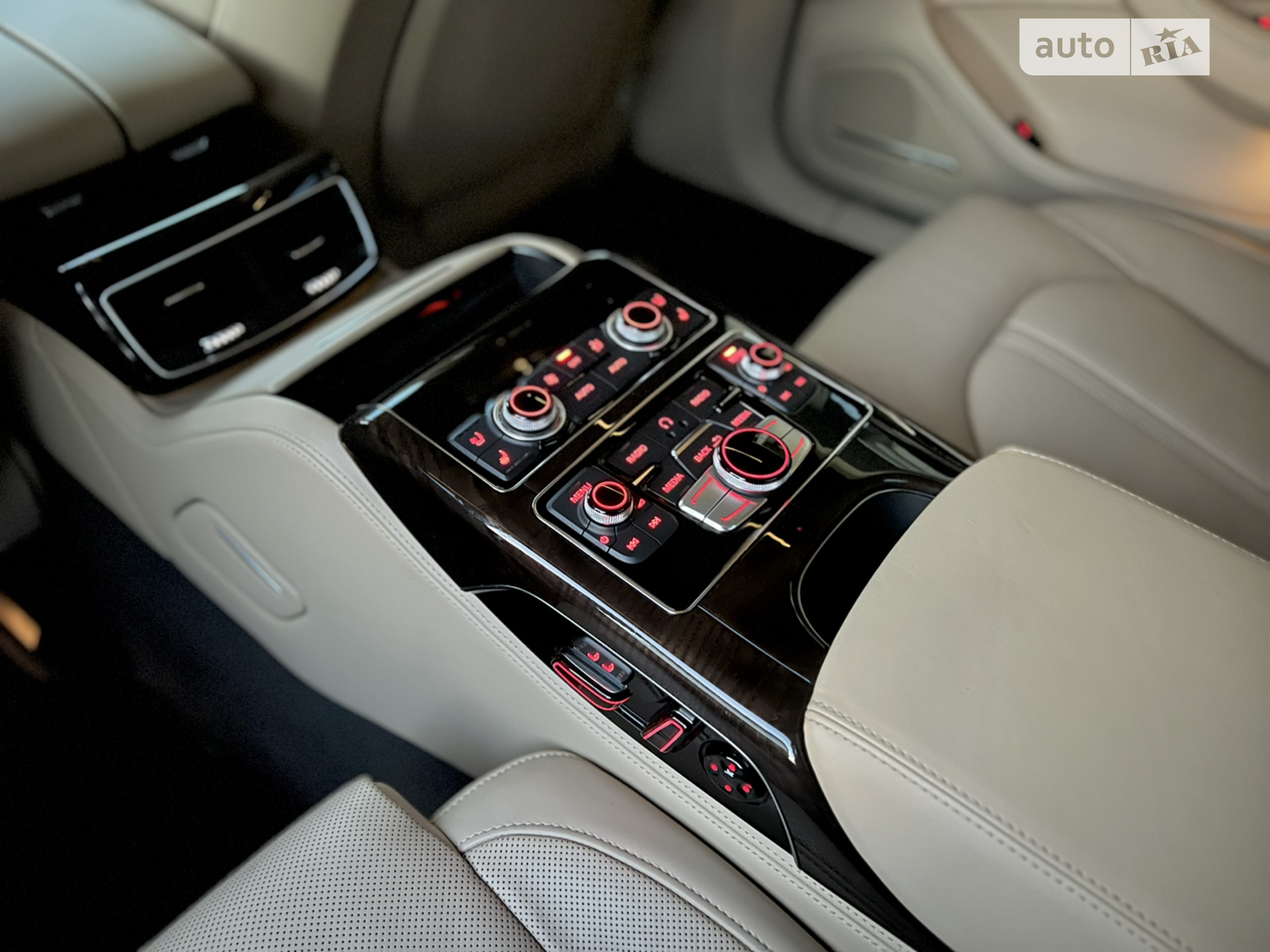 2015 Audi A8 - мініатюра 44