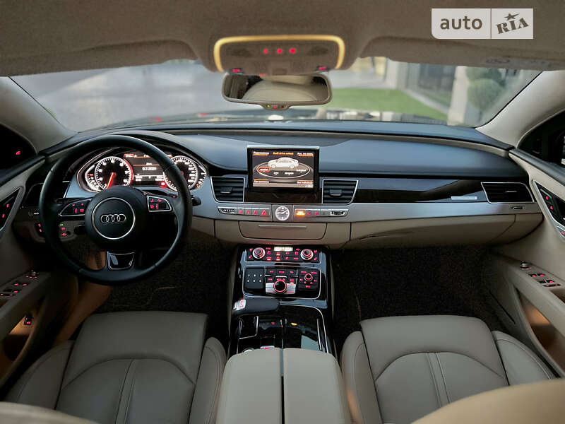 Седан Audi A8 2015 в Одессе