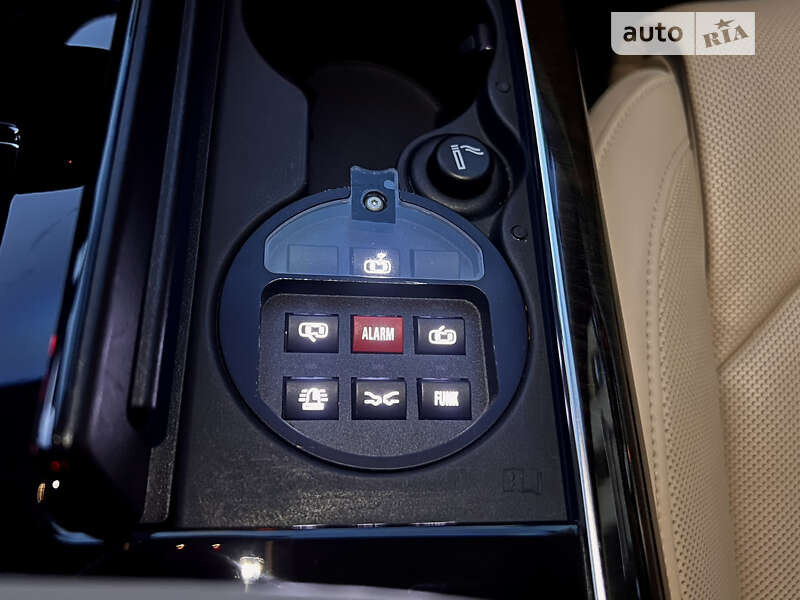 Седан Audi A8 2015 в Одессе