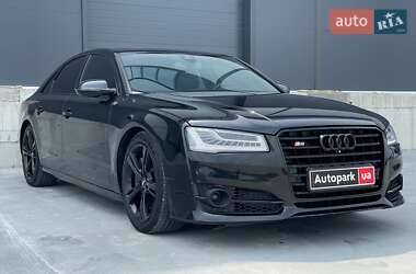 Седан Audi A8 2015 в Львове