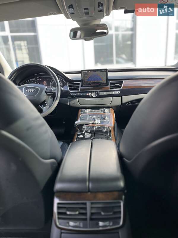 Седан Audi A8 2014 в Києві