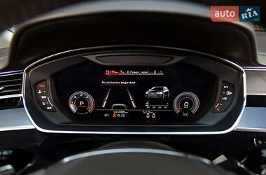 Седан Audi A8 2018 в 