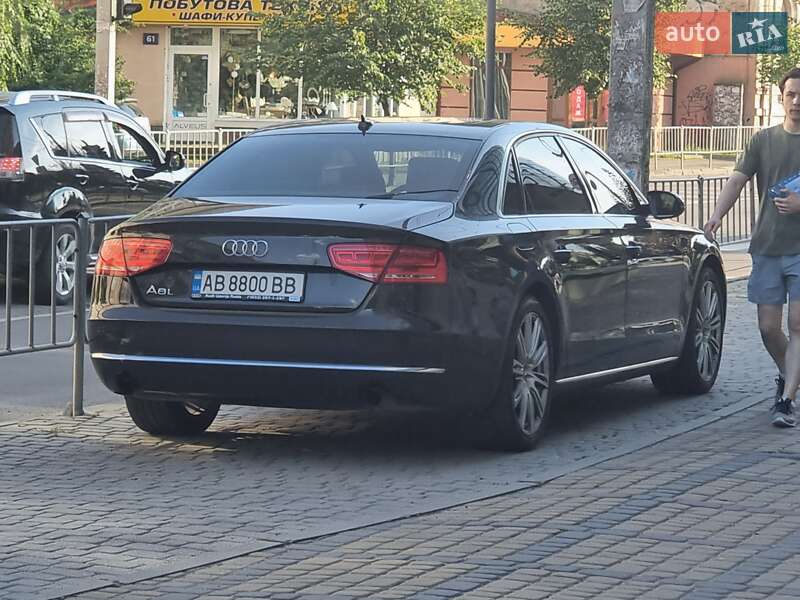 Седан Audi A8 2013 в Івано-Франківську