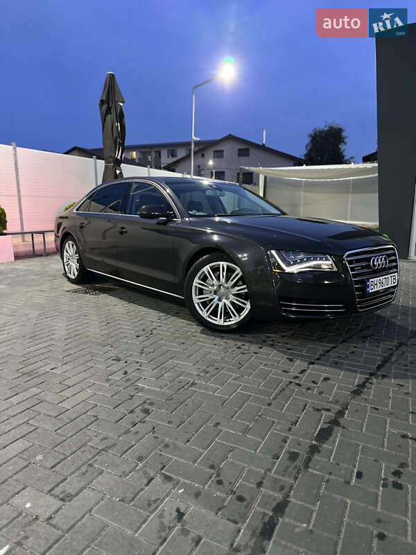 Седан Audi A8 2012 в Одессе