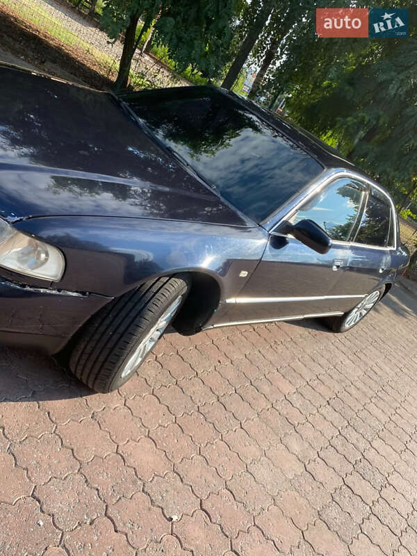 Седан Audi A8 1995 в Бердичеве