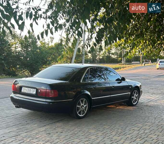 Седан Audi A8 1995 в Арцизе