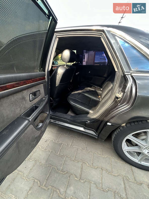 Седан Audi A8 1995 в Арцизе