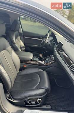 Седан Audi A8 2015 в 