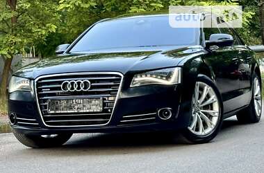 Седан Audi A8 2010 в Одесі