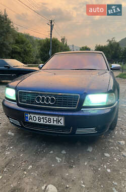 Седан Audi A8 2000 в 