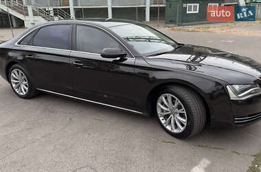 Седан Audi A8 2012 в Полтаві