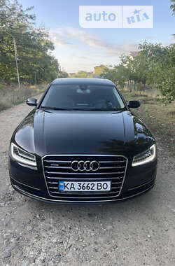 Седан Audi A8 2017 в Одесі