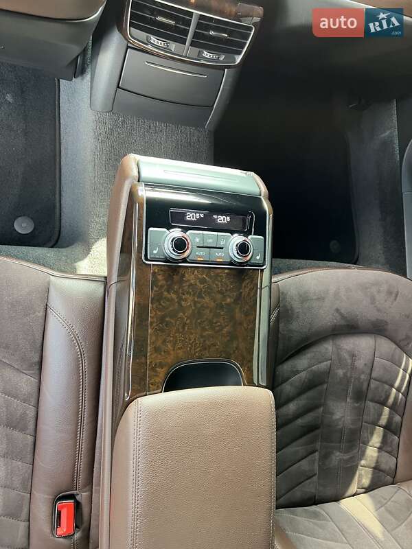 Седан Audi A8 2017 в Киеве