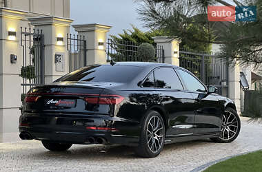 Седан Audi A8 2020 в 