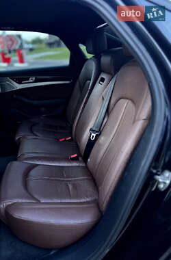 Седан Audi A8 2013 в 
