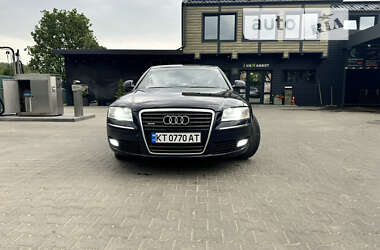 Седан Audi A8 2008 в Снятині