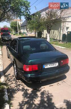Седан Audi A8 1996 в 