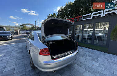 Седан Audi A8 2009 в Виннице