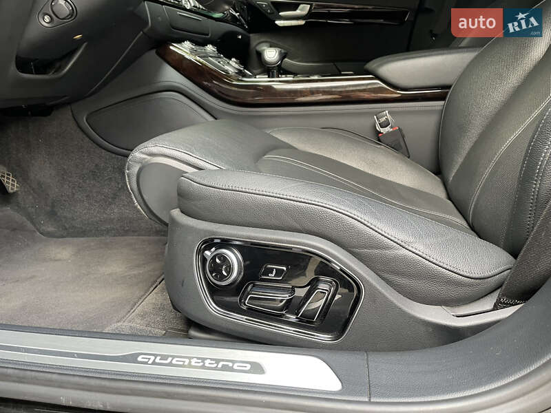Седан Audi A8 2016 в Черкасах
