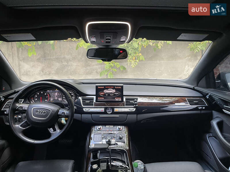 Седан Audi A8 2016 в Черкасах