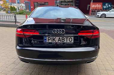 Седан Audi A8 2017 в 