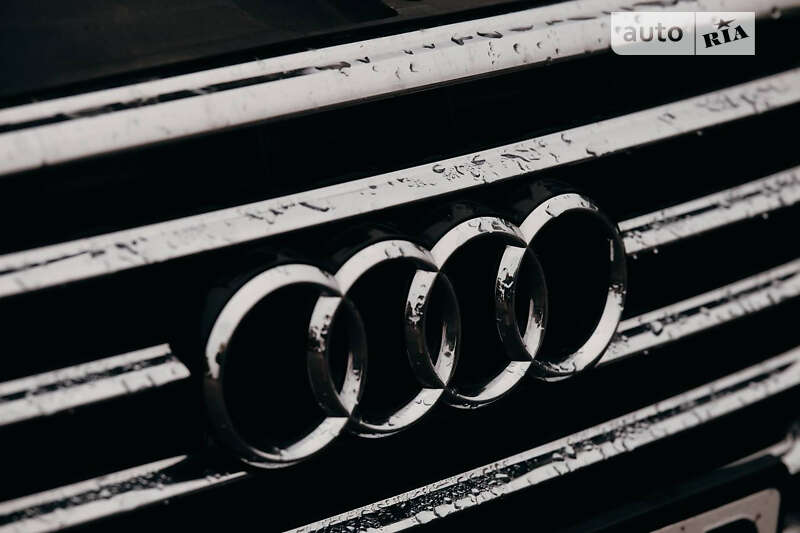 Седан Audi A8 2014 в Киеве