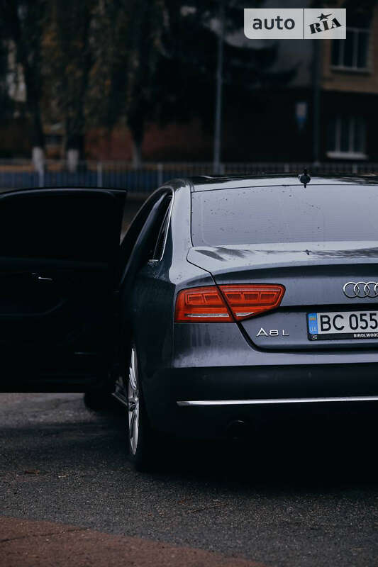 Седан Audi A8 2014 в Киеве