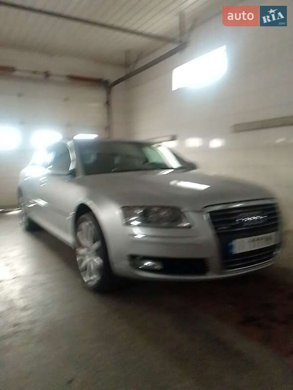 Седан Audi A8 2007 в Макарові