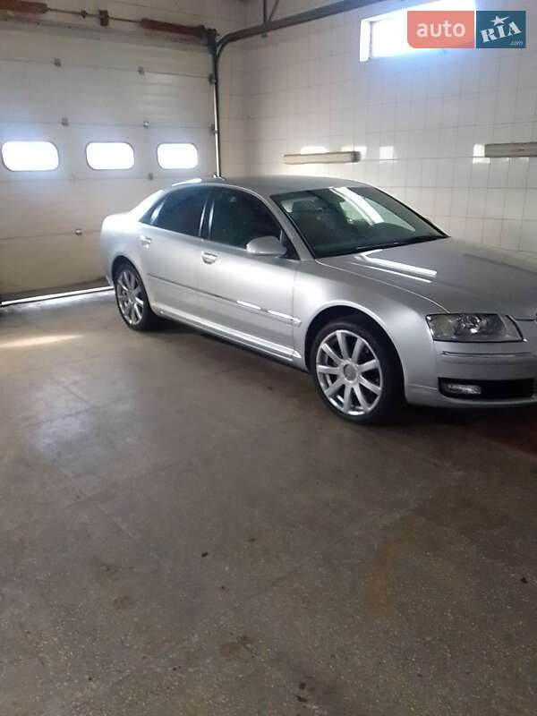 Седан Audi A8 2007 в Макарові