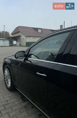 Седан Audi A8 2014 в Львове