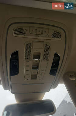 Седан Audi A8 2014 в Львове