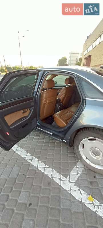 Седан Audi A8 2004 в Харкові