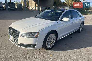 Седан Audi A8 2015 в Ровно