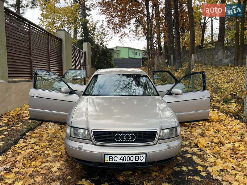Седан Audi A8 1998 в Львове