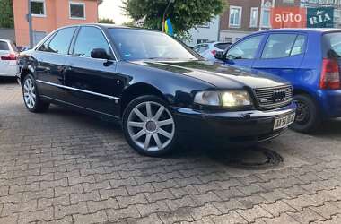 Седан Audi A8 1997 в Бучі