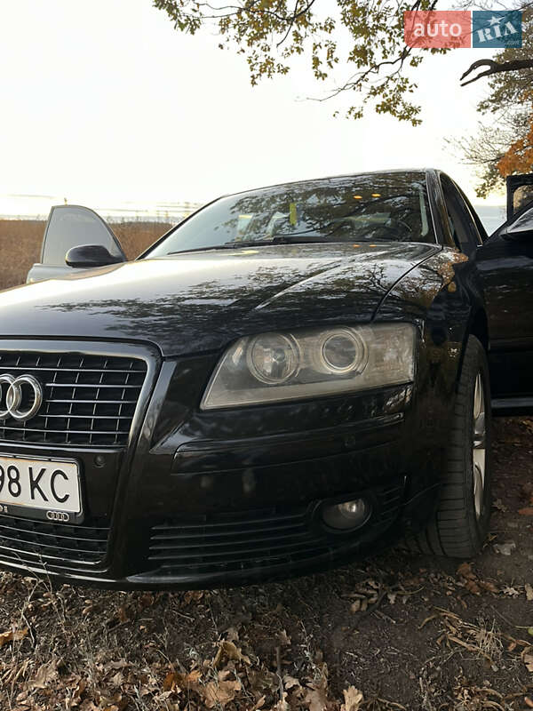 Седан Audi A8 2006 в Харькове