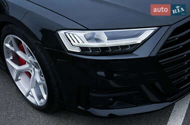 Седан Audi A8 2019 в 