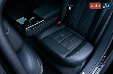 Седан Audi A8 2019 в 